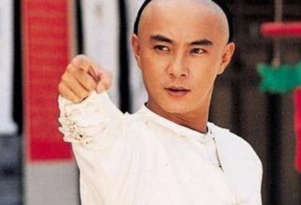 马伊琍|一代少侠方世玉，武艺高强，24岁却被师太“踢肛”而死