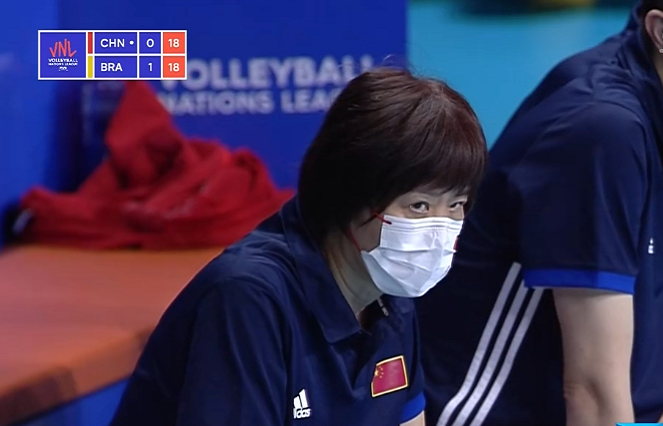 朱婷|双喜临门！中国女排将12冠王拉下马，结束4连败+正式迎回朱婷