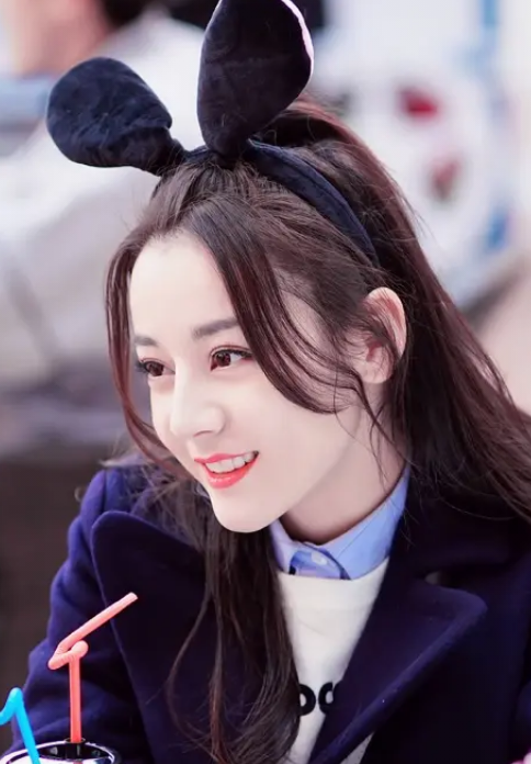 迪丽热巴|热巴怎么火起来的，网络有记忆，她金鹰女神怎么来的