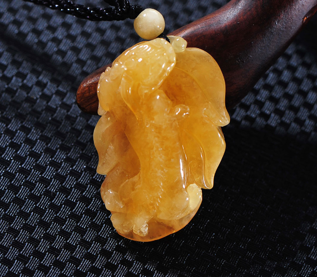 翡翠|充分了解翡翠的种类，不要购买那些处理货，天然的货物才有价值