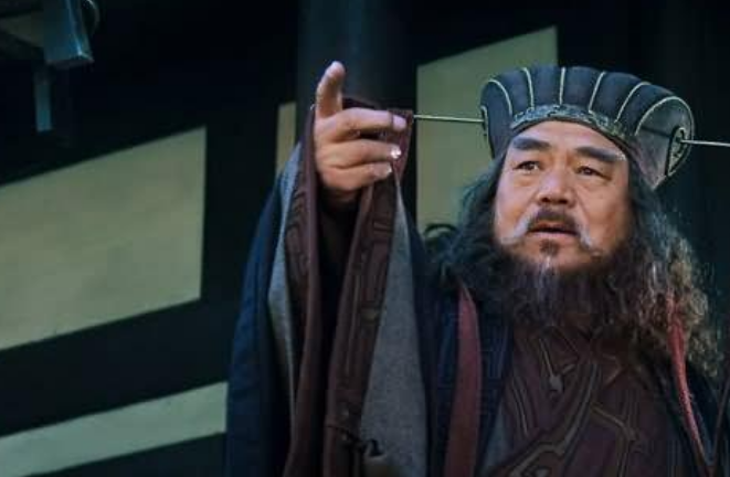 董卓|“点天灯”有多可怕？历史上除了董卓外，还有一女子经历过