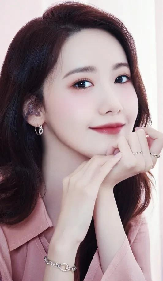 林允儿|韩国服装模特,竟比林允儿漂亮,这究竟是什么原因?