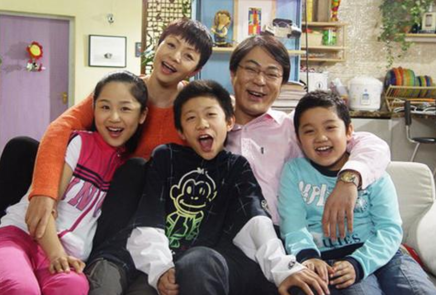 杨紫|杨紫的母亲有多低调？原来还是《甄嬛传》的她，难怪女儿这么出色