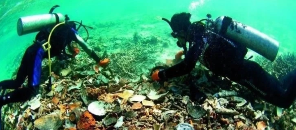 翡翠|500块得到一张藏宝图,海底寻宝捞出六万多件翡翠!