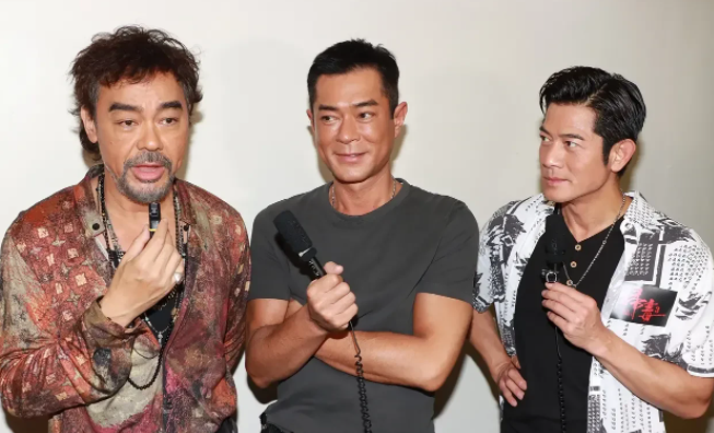 古天乐|50岁古天乐太心酸!四名助理帮郭富城端水擦汗,他只能尴尬的看着