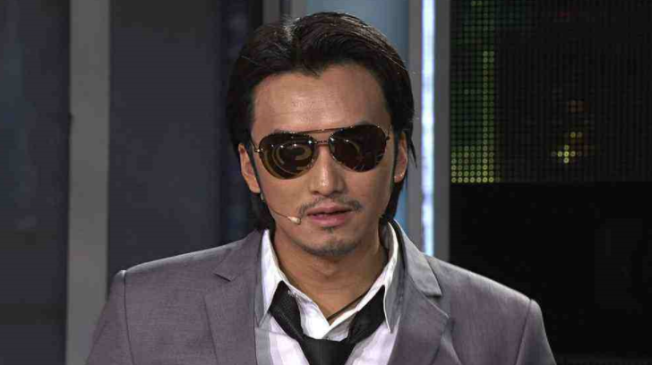 谢霆锋|小伙因长得太帅不甘心送快递，整容成谢霆锋，如今他已年入百万