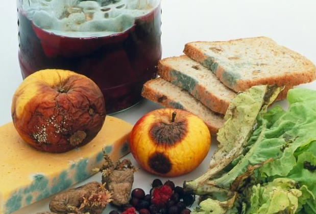 千金芳|全家无一幸免查出甲状腺癌，医生怒斥：吃饭用的这种东西，早扔掉