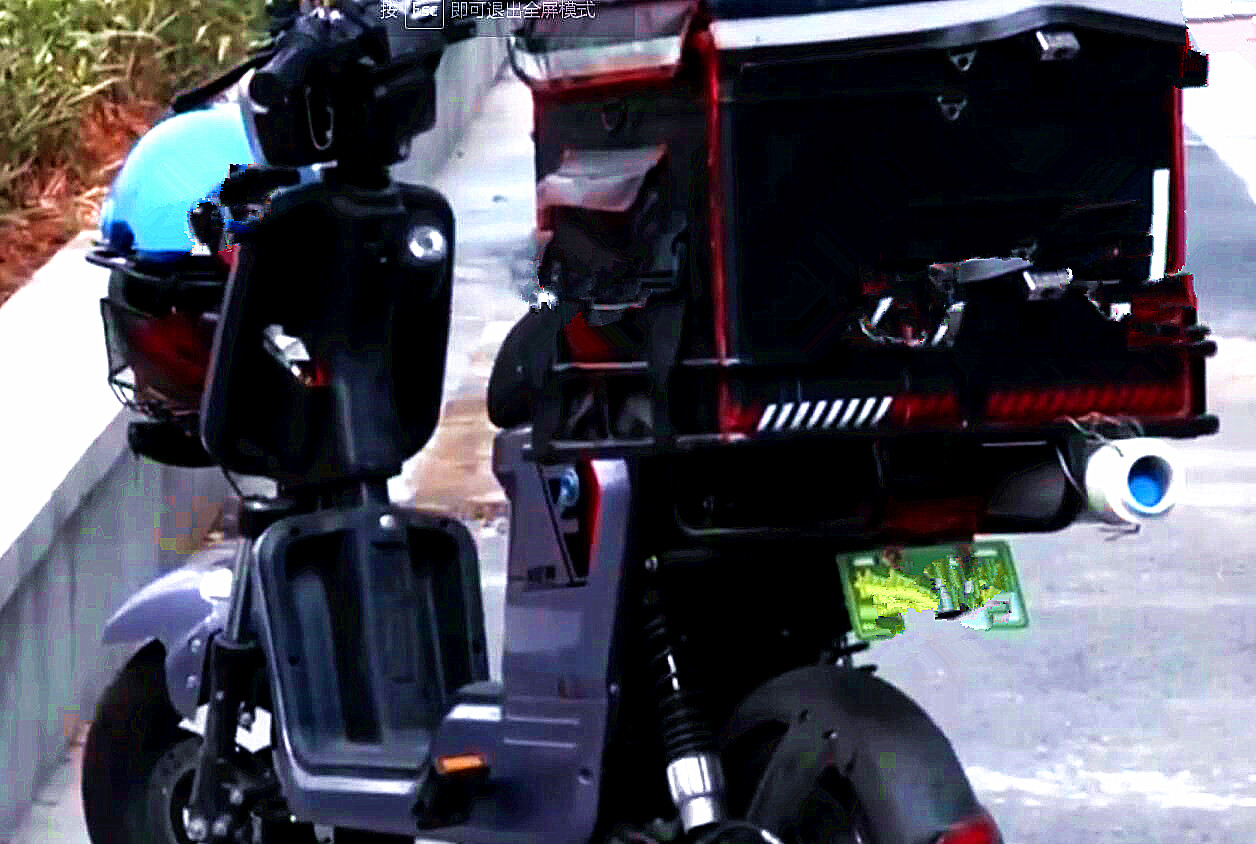 叨叨唠事 广州女子年货疑被快递员偷吃，无语一幕曝光：他吃完还去楼下散步