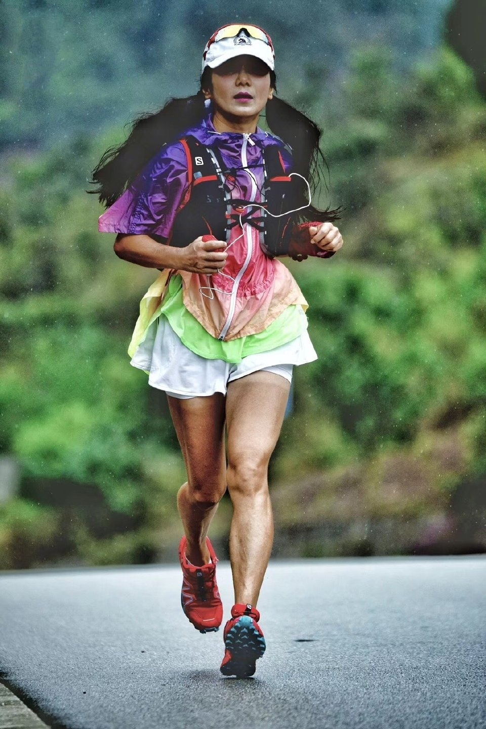 |甘肃马拉松美女幸存者，比赛半途发现问题立刻退出，事后惊喜交加