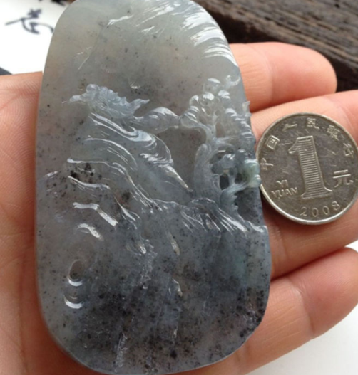 文玩|乌鸡种翡翠与墨翠有何区别?你知道如何区分它们吗?