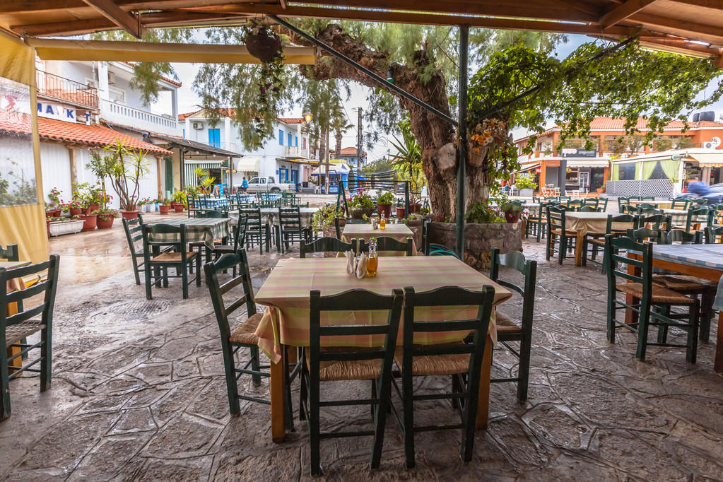 金兰中医学社|夫妻开夜店小吃，不幸患重病，医生：“3不2做”，骨骼或可健康如初