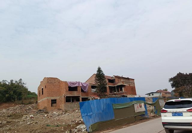 马慧玲说 农村拆除旧房的目的是什么？