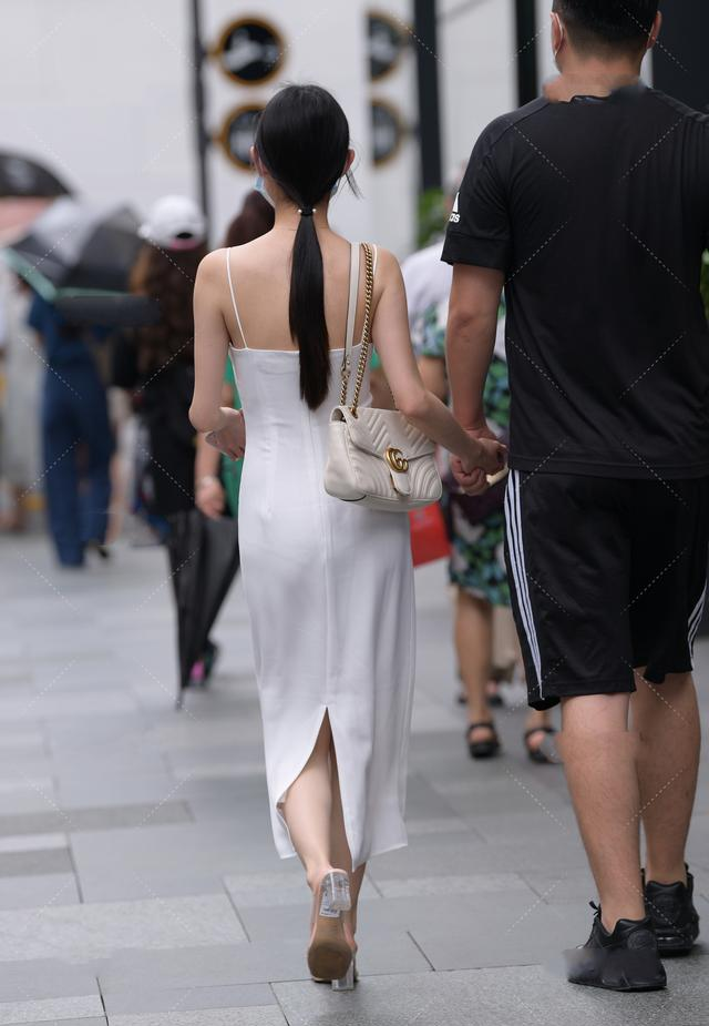 穿衣搭配|时尚大气修身裙穿搭，简约大气，发量少前千万不要梳低马尾