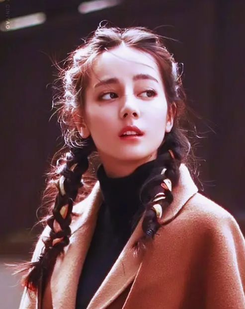 迪丽热巴|热巴怎么火起来的，网络有记忆，她金鹰女神怎么来的