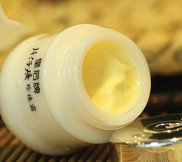 秦海璐|22岁成影后，惨遭李湘“插足”，嫁大7岁老公，今41岁幸福不已