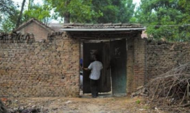 社会侃事 广西77岁老人侵犯女性!骗进屋后暴力威胁,细节曝光