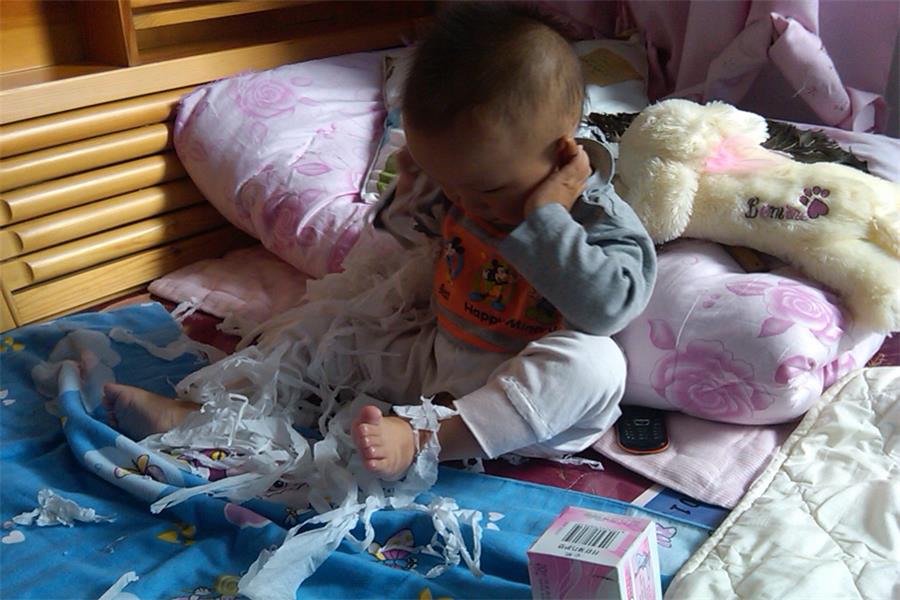 雷七有料|聪明的孩子，幼年时期会常做三件事，父母别急着阻止