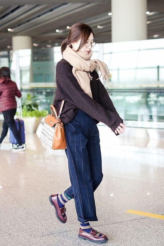 穿衣搭配|江疏影不愧是人间富贵花，穿衣可盐可甜好个性，尽显时尚少女感