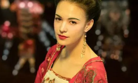 浙江省 浙江男子娶一校花，将妻子养到300多斤，睡坏过3张床