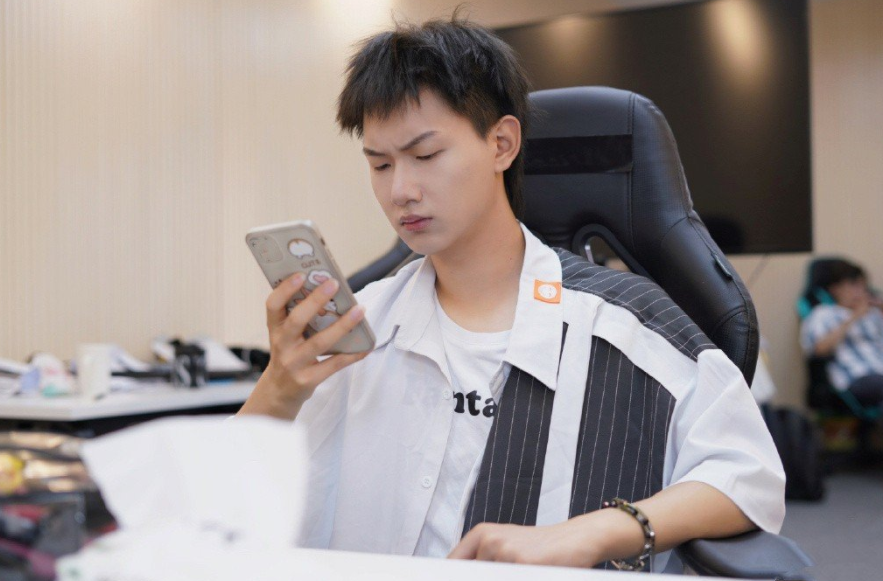 FMVP|飞牛的冠军都是运气？疯子了解到，5个FMVP恐怕要后无来者