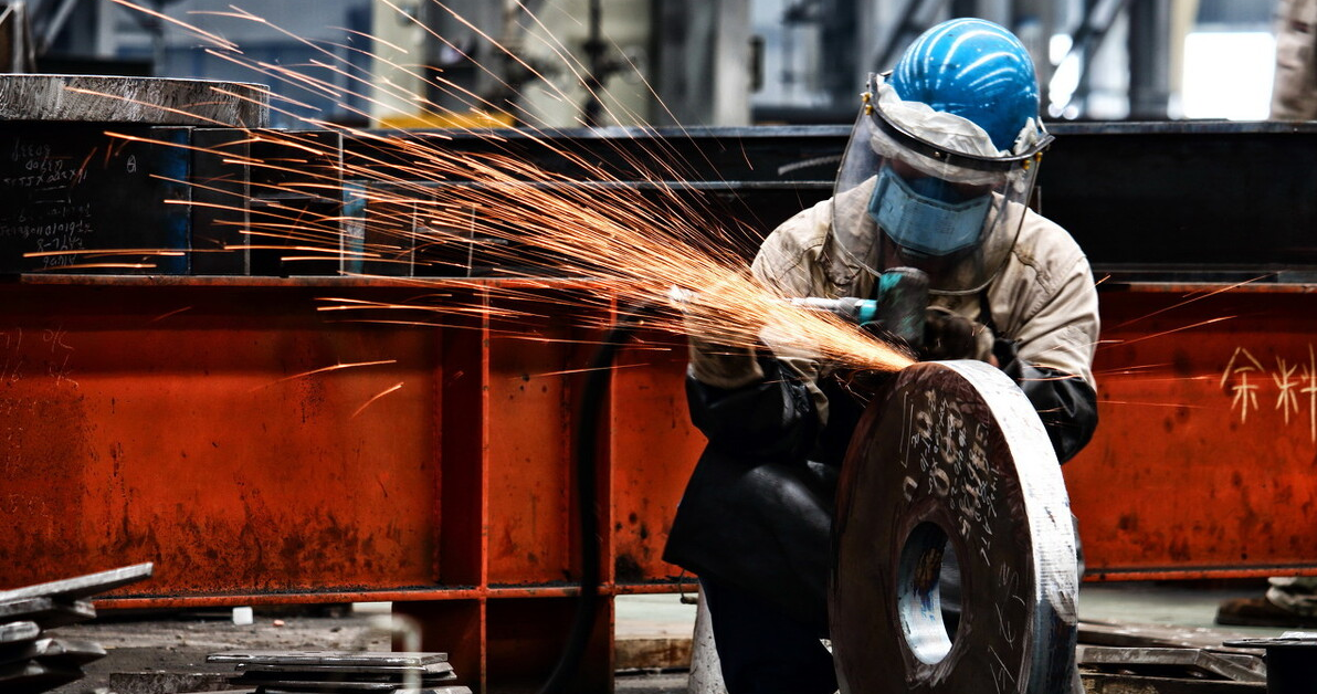 工人|一些老板说35岁以上的工人已用废了,不能招聘。对吗?有一定道理!