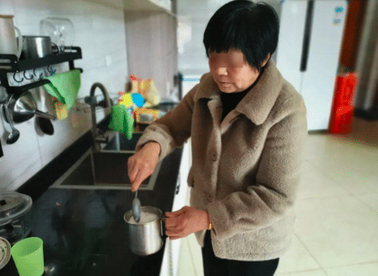 脑梗|59岁女教师脑梗离世，神经内科医生：上了年纪的人，这1件事最好节制