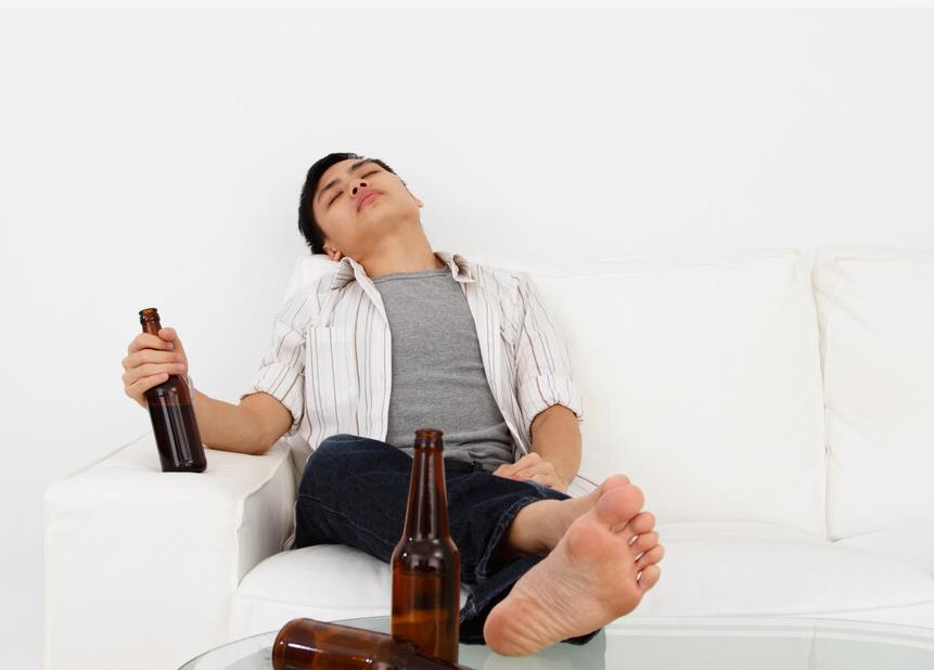 西瓜|?52岁男子,一年3次脑梗,不幸离世,医生直言:常吃1物等于喝油