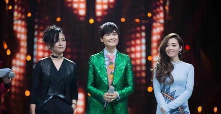 长沙|周笔畅整容成功，大方承认：本想照着杨幂整，结果整完却像刘诗诗