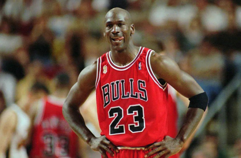 邁克爾·喬丹|喬丹創(chuàng)造奇跡，如果場上有5個奧尼爾，就表演隔扣5個奧尼爾灌籃