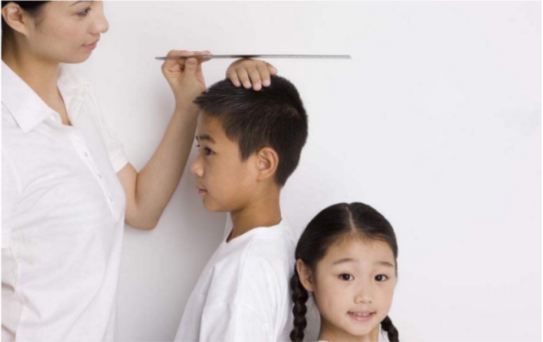 牛奶|吃一口等于7瓶牛奶,12岁女孩常吃身高达167cm,医生:父母真有眼光