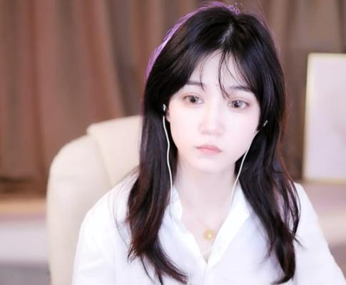 游戏主播|沫子直播失误暴露真实身材！被吐槽不服气晒出自拍照，瑶哥po照，水友：纯欲