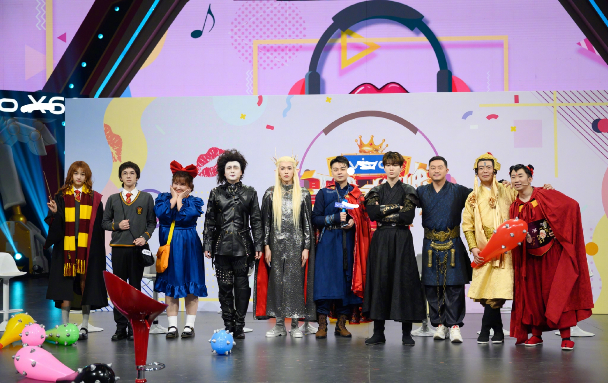 王一博|宋亚轩和王一博cos精灵王子，看到王一博的眼睛，才明白宋亚轩输哪了