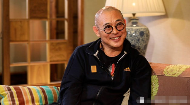 李连杰|外媒消息李连杰因骨癌去世？前几天李连杰还发文悼念好友，近照曝光让人担忧