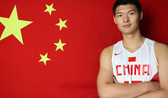 发型|王哲林的发型成靓丽风景线，张玉宁发型也不差，实力强悍无人能敌