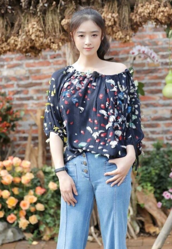 蒋欣|甩掉同居13年的蒋欣，从3线混成18线，今事业一败涂地淡出娱乐圈