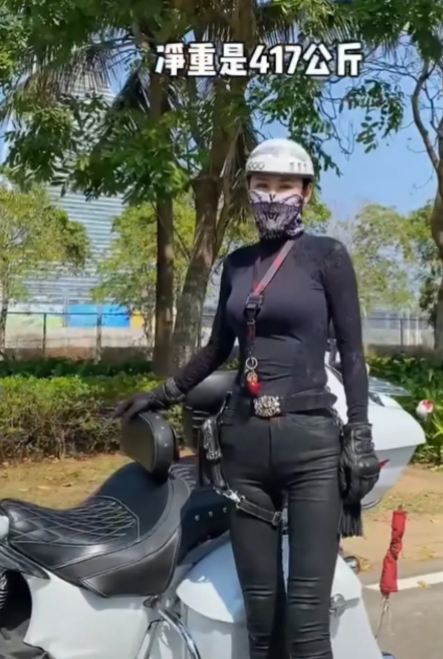 痞幼受视频事件影响,反而让另一名机车女网红跟着走红了