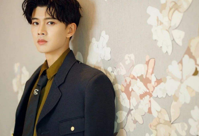 滤镜|希望任嘉伦能不忘初心，继续打磨演技，抛开滤镜看到自己的不足