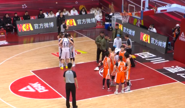 李月汝|总决赛1-0领先！内蒙古女篮险胜四川，李月汝20+19，李梦险受伤