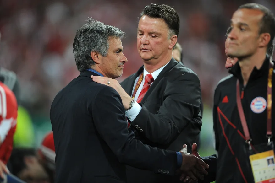 穆里尼奥|罗马官方盘点穆帅执教的9万分钟：难以置信的职业生涯！