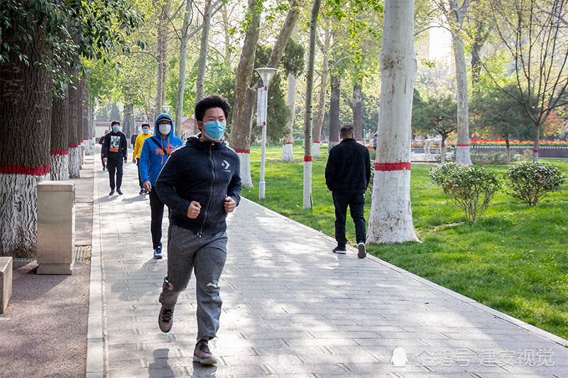 跑步|45岁男子坚持跑步锻炼,确诊肝癌,肝胆科主任:运动后“1行为”害了他