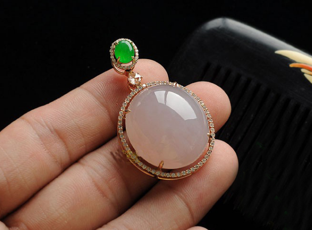 翡翠|突然瘦了几十斤，翡翠变大了怎么办？那篇文章教给你解决方案