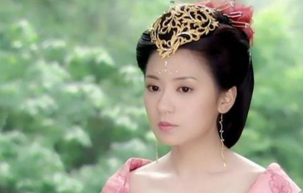 杨童舒|女明星拍戏中途意外怀孕，如今儿子已经11岁，生父至今不详