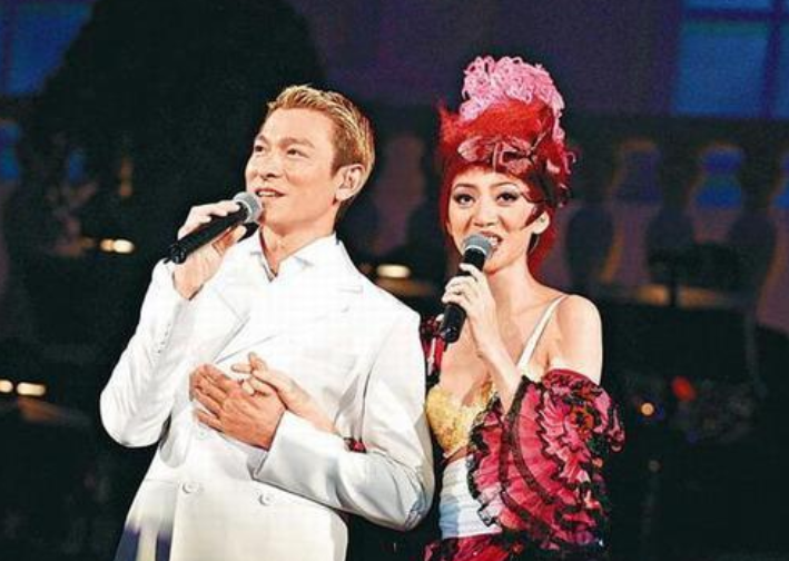 梅艳芳|梅艳芳躺刘德华怀里“含泪离去”，身穿纸尿裤的她，让人看了心疼