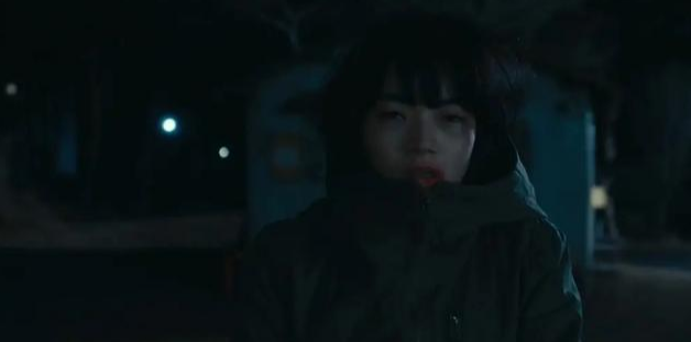 继父每晚都会光顾她的房间,可恨的是,这一切是母亲的主意