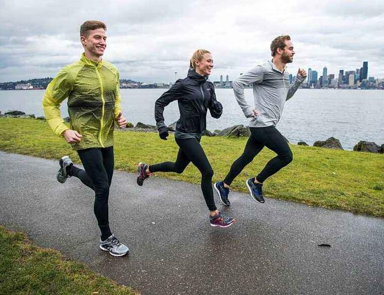 蒋欣|韩寒公开照引争议，曾经油腻大叔去哪了？他用跑步诠释了自律一词