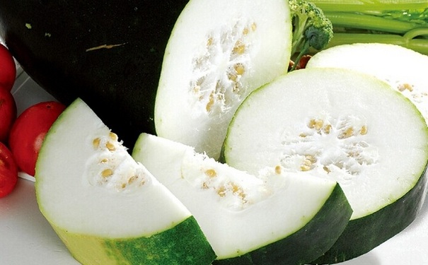 尿酸|尿酸高,肾可能被“牵连”,若想降尿酸,谨记喝“2水”吃“1瓜”