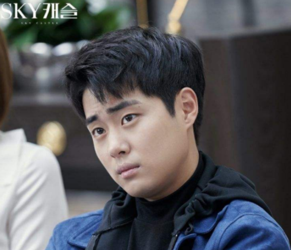 勇哥说时尚|《天空之城》宇宙一家塑造的有点单薄,故事不够真实也没有展开