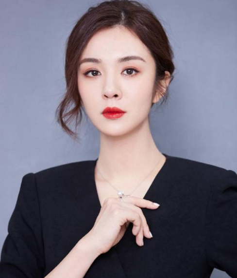 美剧|16岁考上大学，18岁第一部电视剧，她曾与多个男神演员合作参演多部影视作品