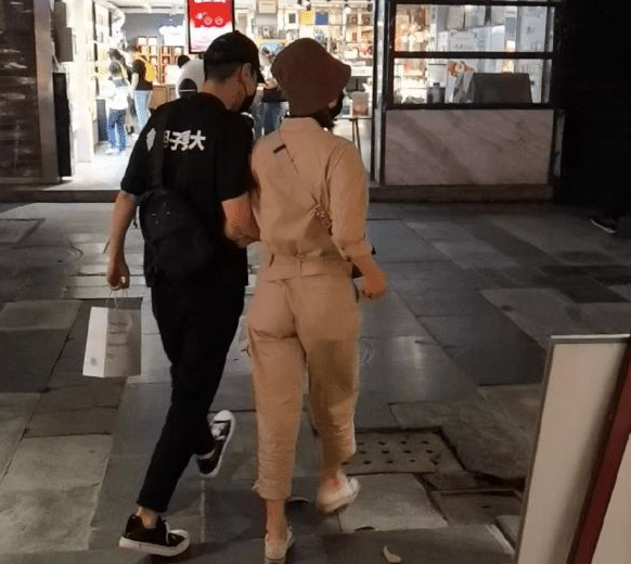 高圆圆|嫁给赵又廷七年，国民女神高圆圆变身高情商家庭主妇？