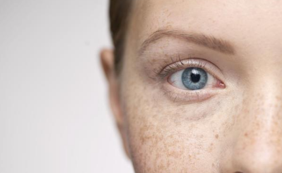 医生|45岁阿姨保养如同20岁，妇科医生：这一物是女人“美容院”，可多吃